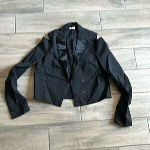 Cold shoulder blazer